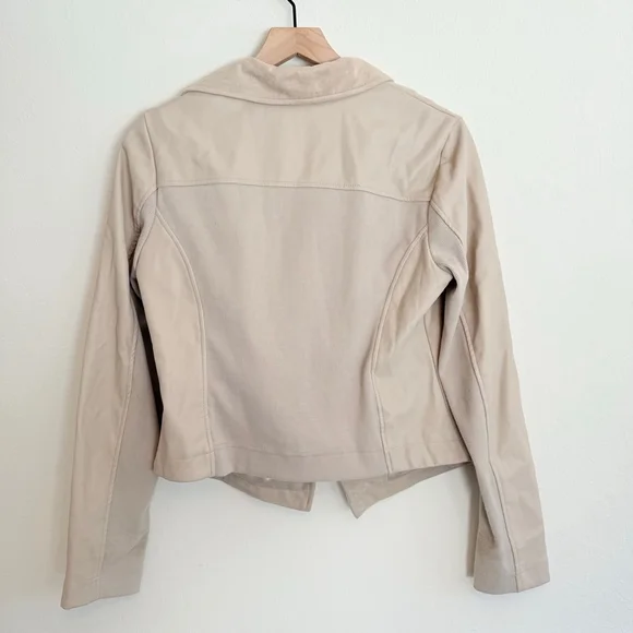 Bagatelle Women's Beige Angle Zip Jacket Size 2 - Picture 2 of 6